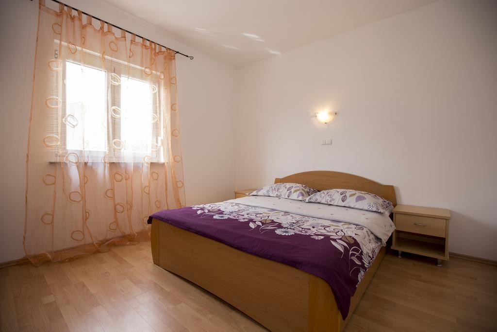 Apartments Simona Lopar Camera foto